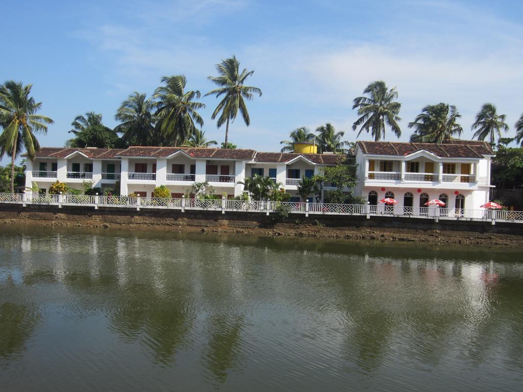 Hotel Riverside Бага Екстер'єр фото