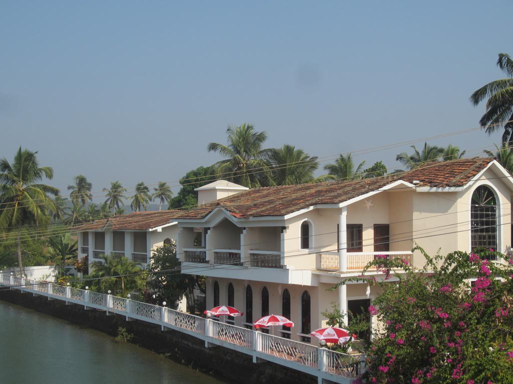 Hotel Riverside Бага Екстер'єр фото