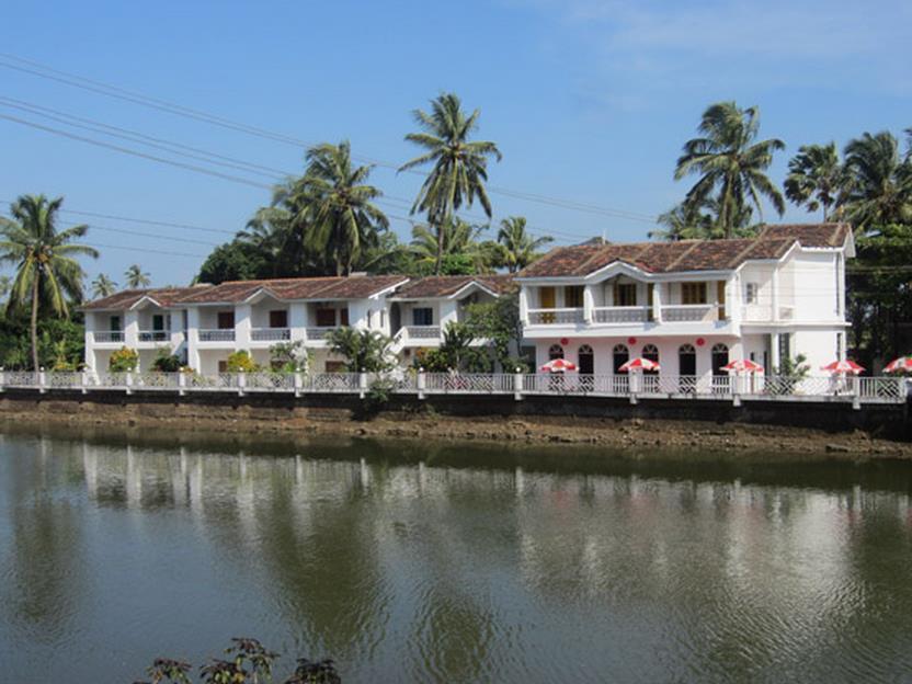 Hotel Riverside Бага Екстер'єр фото
